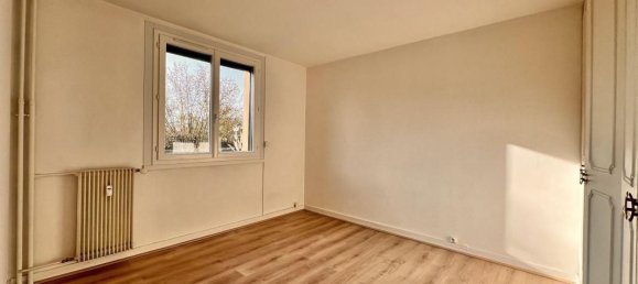 Квартира с 1 спальней в Сент-Женевьев-де-Буа, Франция № 179534 7