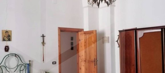 Вилла с 10 комнатами в Мандурия, Италия № 24168 11