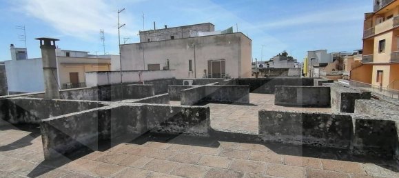 Вилла с 10 комнатами в Мандурия, Италия № 24168 36