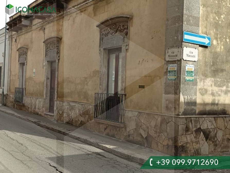 Вилла с 10 комнатами в Мандурия, Италия № 24168