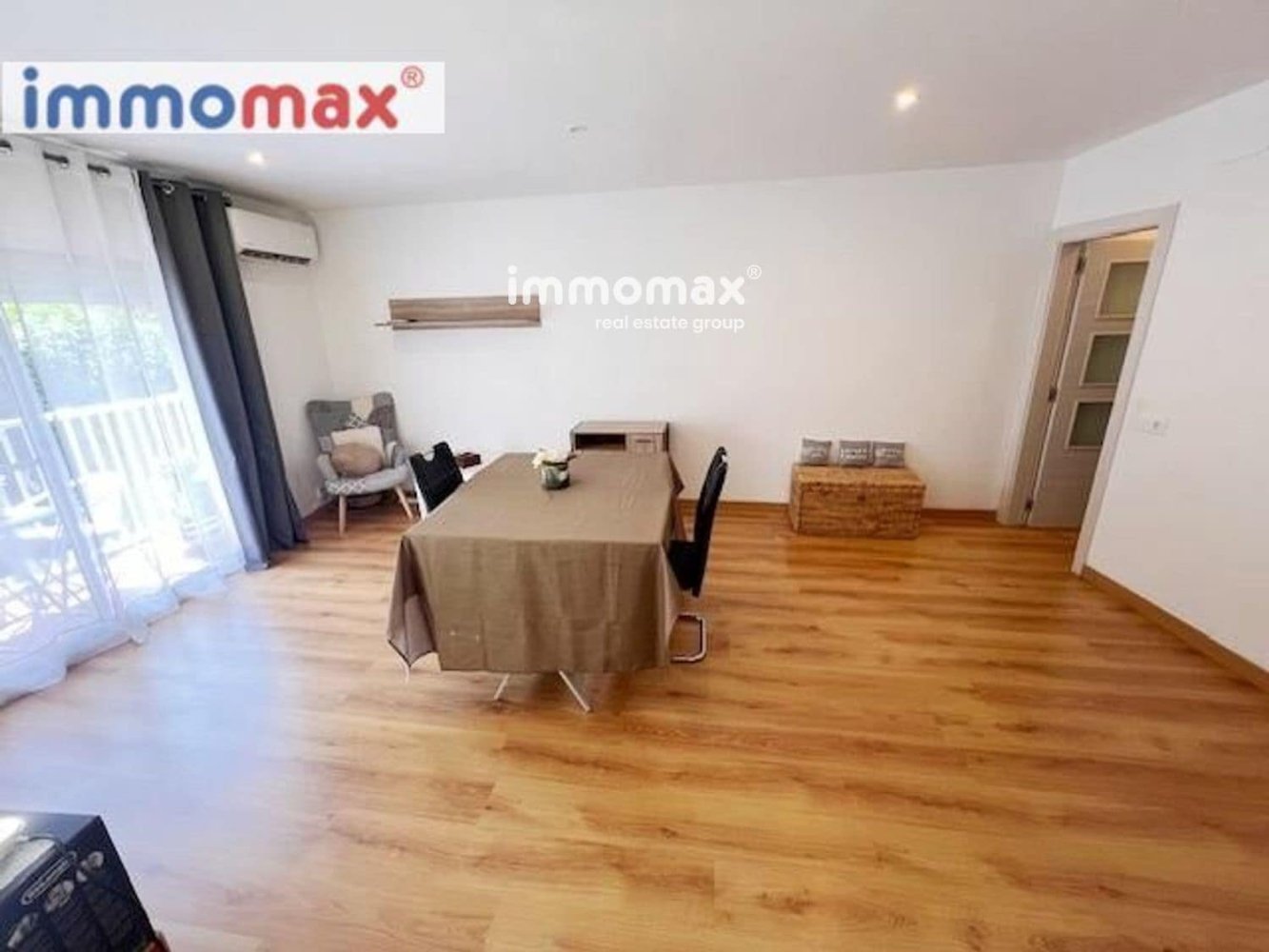 4 bedrooms Apartment in Sant Joan Despi, Spain No. 152244