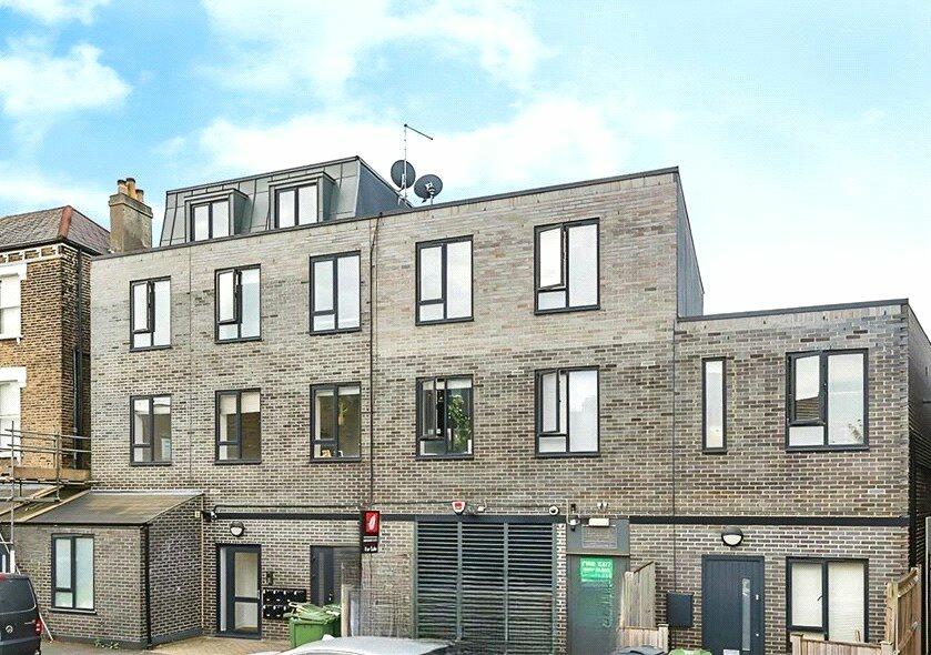 2 bedrooms Apartment in London, United Kingdom No. 7595