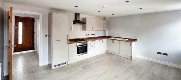 2 bedrooms Apartment in London, United Kingdom No. 7595 4