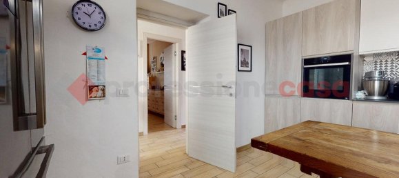 Квартира с 6 комнатами в Галликано, Италия № 152398 8