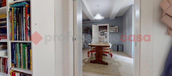 Квартира с 6 комнатами в Галликано, Италия № 152398 25