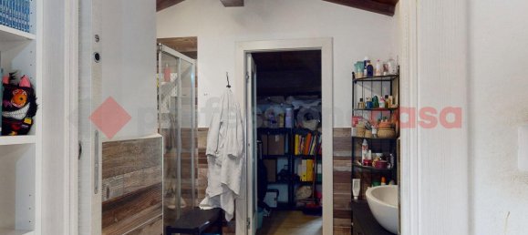 Квартира с 6 комнатами в Галликано, Италия № 152398 29