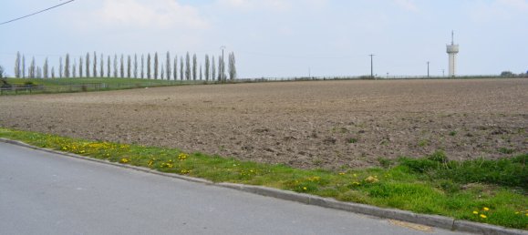  Land in Laon, France No. 85367 4