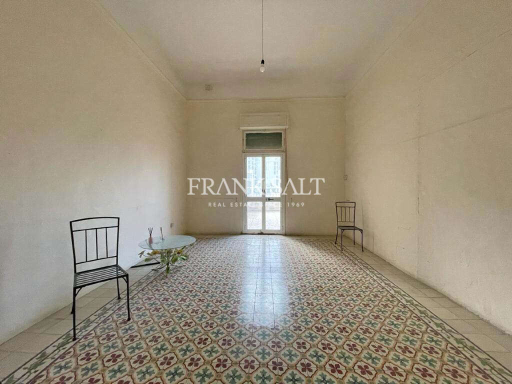 Квартира с 4 спальнями в Сент-Джулианс, Мальта № 232