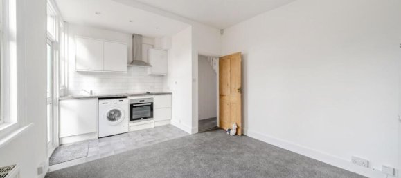 3 bedrooms House in Beckenham, United Kingdom No. 14409 8