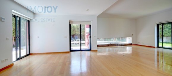 4 bedrooms Villa in Cascais, Portugal No. 46367 6