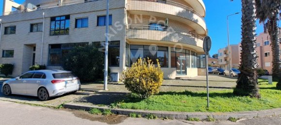 Gewerbliche Immobilie in Madalena, Portugal 496m², Nr. 247292 2