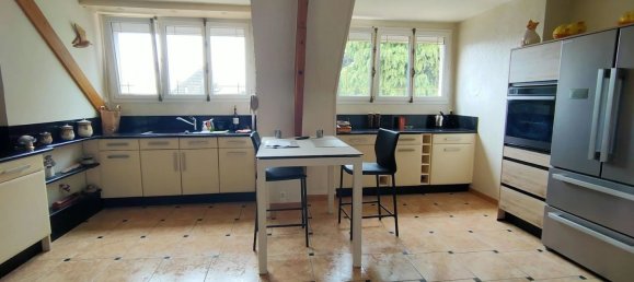 3 bedrooms House in Crepy-en-Valois, France No. 94072 3