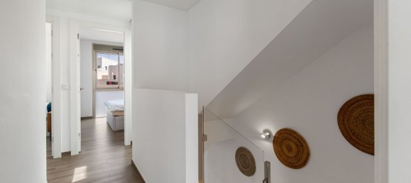 3 bedrooms House in Alicante, Spain No. 165235 5