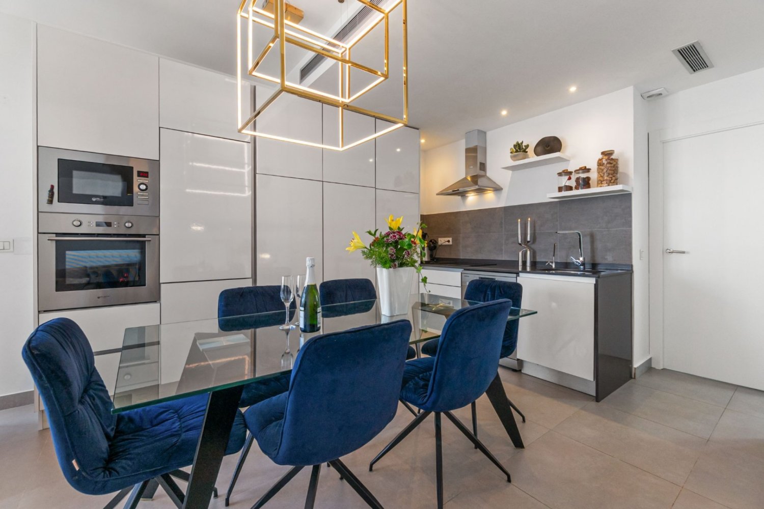 3 bedrooms House in Alicante, Spain No. 165235