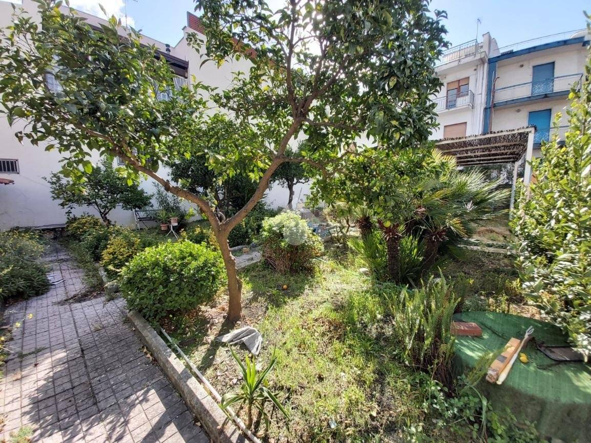 Квартира с 3 спальнями в Сан Джузеппе Везувиано, Италия № 377236