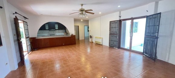 6 bedrooms Villa in Hua Hin, Thailand No. 23937 8