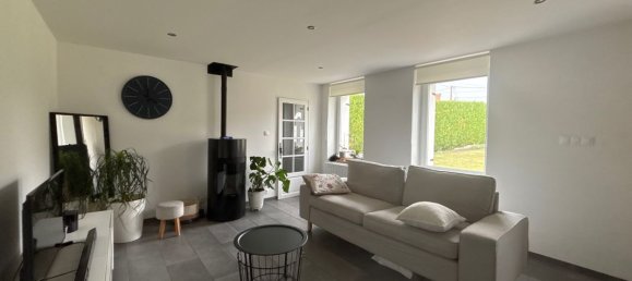 3 bedrooms House in Duisans, France No. 363892 2