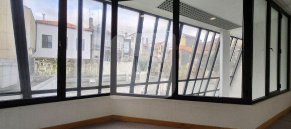 9 chambres Bâtiment à Vila Real, Portugal No. 70801 26