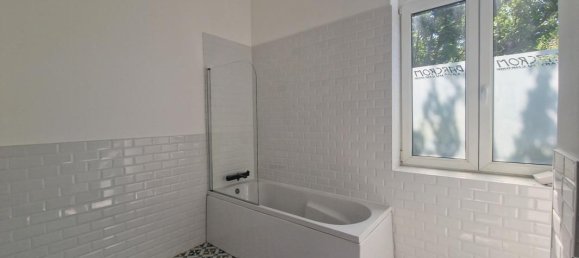 3 bedrooms Apartment in Roubaix, France No. 240845 6