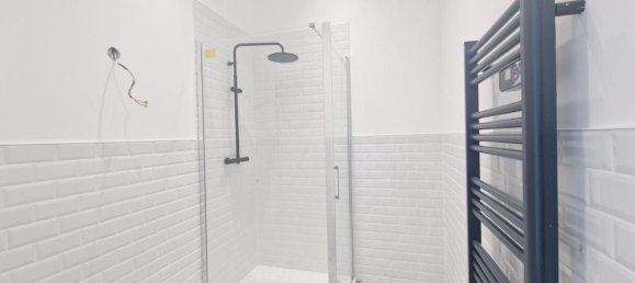 3 bedrooms Apartment in Roubaix, France No. 240845 7