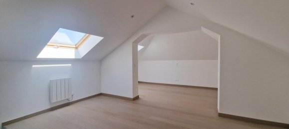 3 bedrooms Apartment in Roubaix, France No. 240845 5