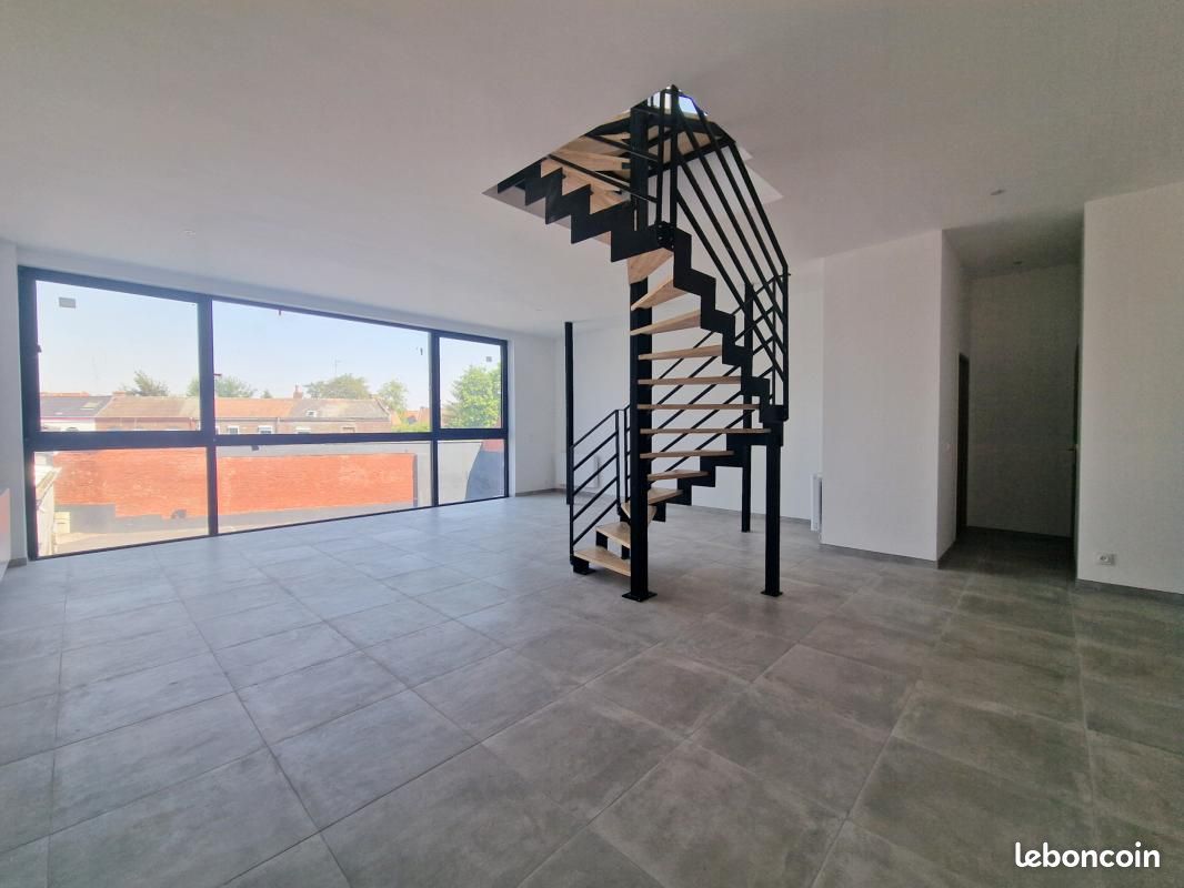 3 bedrooms Apartment in Roubaix, France No. 240845