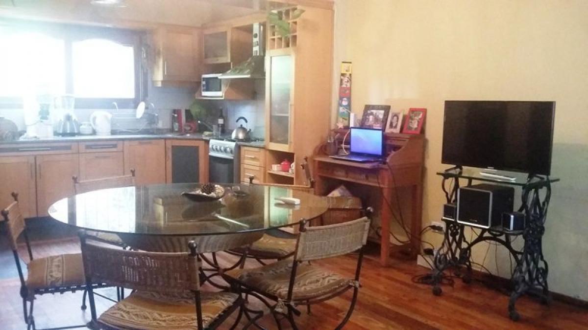 4 bedrooms House in Vicente Lopez, Argentina No. 17995