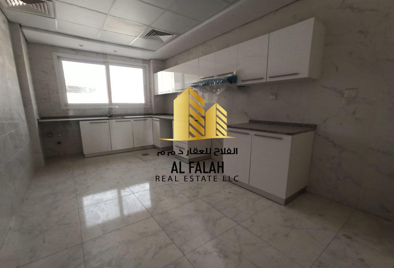 4 bedrooms Villa in Al Ghafeyah area, UAE No. 26404
