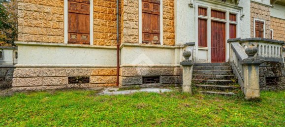 50 rooms Villa in Bosco Chiesanuova, Italy No. 24471 28