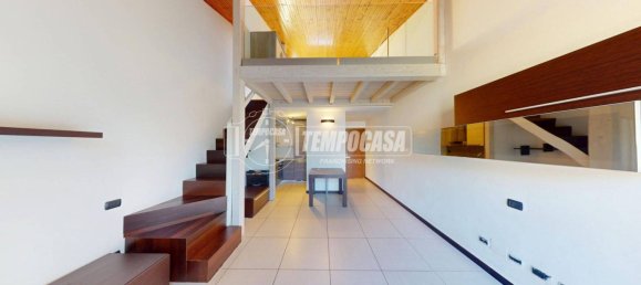 1 bedroom Apartment in Como, Italy No. 352054 2