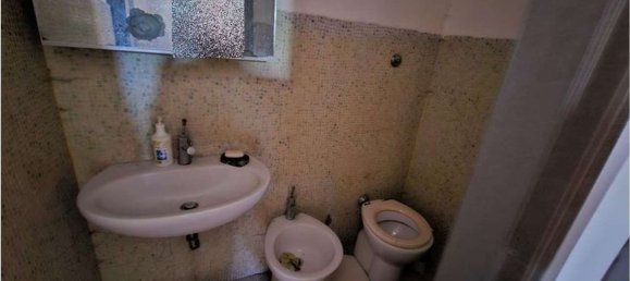 4-Zimmer Wohnung in Rome, Italy, Nr. 222778 9