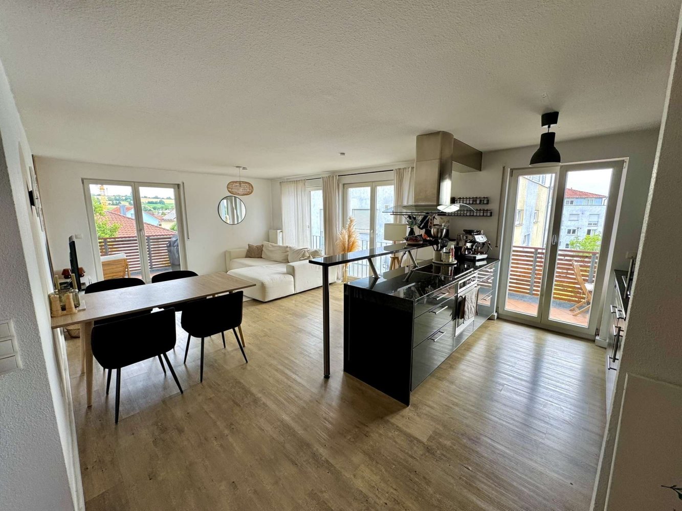 Квартира с 2 спальнями в Ludwigsburg, Германия № 313911