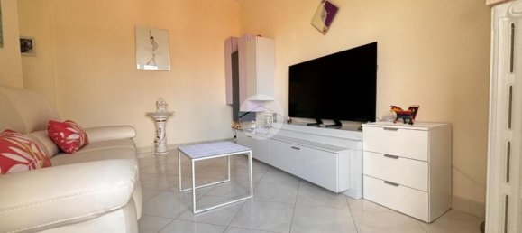 2-salle Appartement à Bollate, Italy No. 128454 7