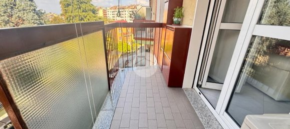 2-salle Appartement à Bollate, Italy No. 128454 8