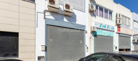 174m² Commercial property in Peligros, Spain No. 107847 3