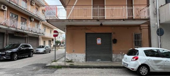 6 rooms Apartment in Battipaglia, Italy No. 33694 2