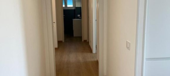 4 rooms Apartment in Anzio, Italy No. 237746 6