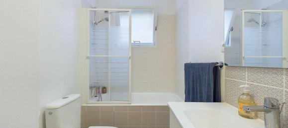 2 bedrooms Apartment in Paris, France No. 332685 12