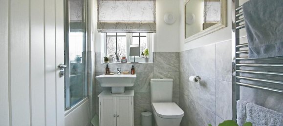 5 bedrooms House in Gloucester, United Kingdom No. 13556 24