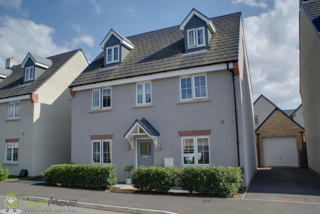 5 bedrooms House in Gloucester, United Kingdom No. 13556