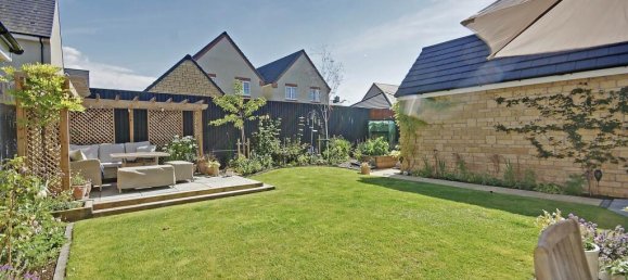 5 bedrooms House in Gloucester, United Kingdom No. 13556 2