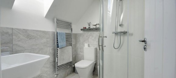 5 bedrooms House in Gloucester, United Kingdom No. 13556 31