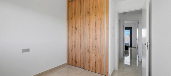 Apartamento de 2 dormitorios en Alicante, Spain No. 145039 25