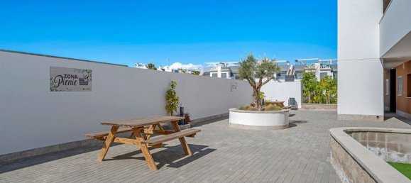 Apartamento de 2 dormitorios en Alicante, Spain No. 145039 10