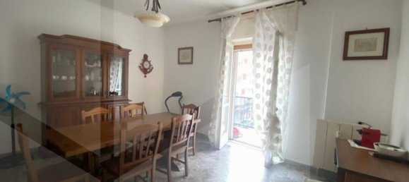 Apartamento de 4 habitaciónes en Bari, Italy No. 26147 6