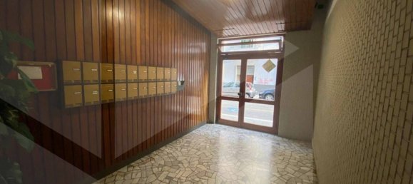 Apartamento de 4 habitaciónes en Bari, Italy No. 26147 25