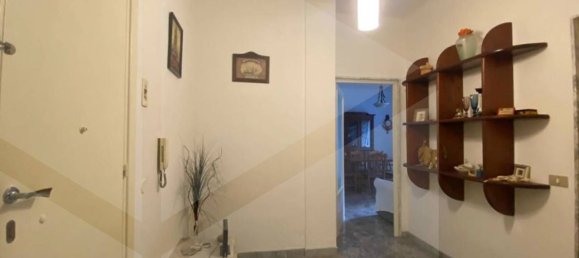 Apartamento de 4 habitaciónes en Bari, Italy No. 26147 5
