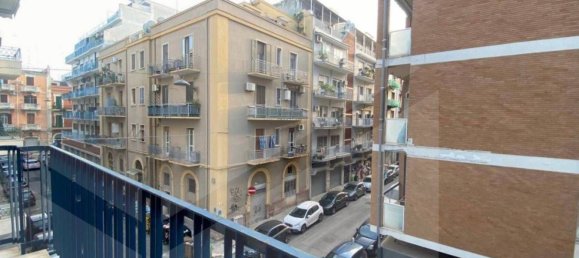 Apartamento de 4 habitaciónes en Bari, Italy No. 26147 8