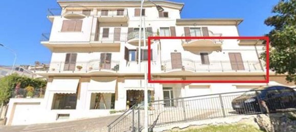 Apartamento de 4 dormitorios en Monte Urano, Italy No. 358350 3