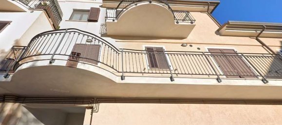 Apartamento de 4 dormitorios en Monte Urano, Italy No. 358350 6